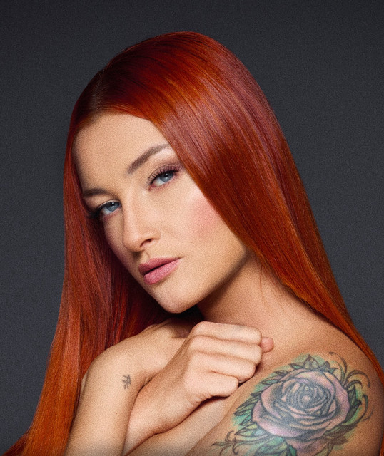 Güliz Ayla