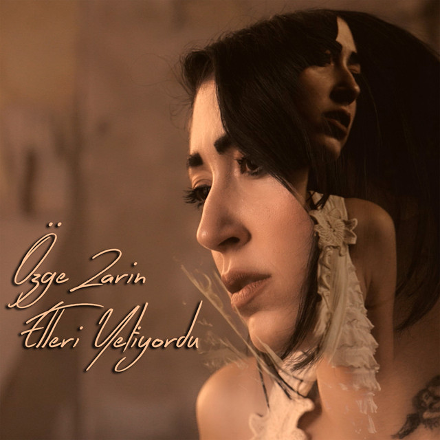 Özge Zarin